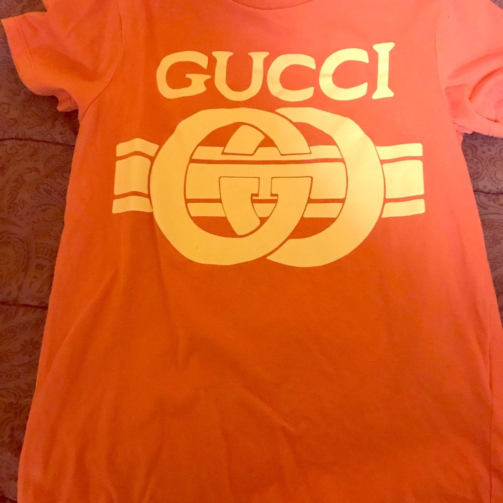 Girls size 10 Gucci shirt.